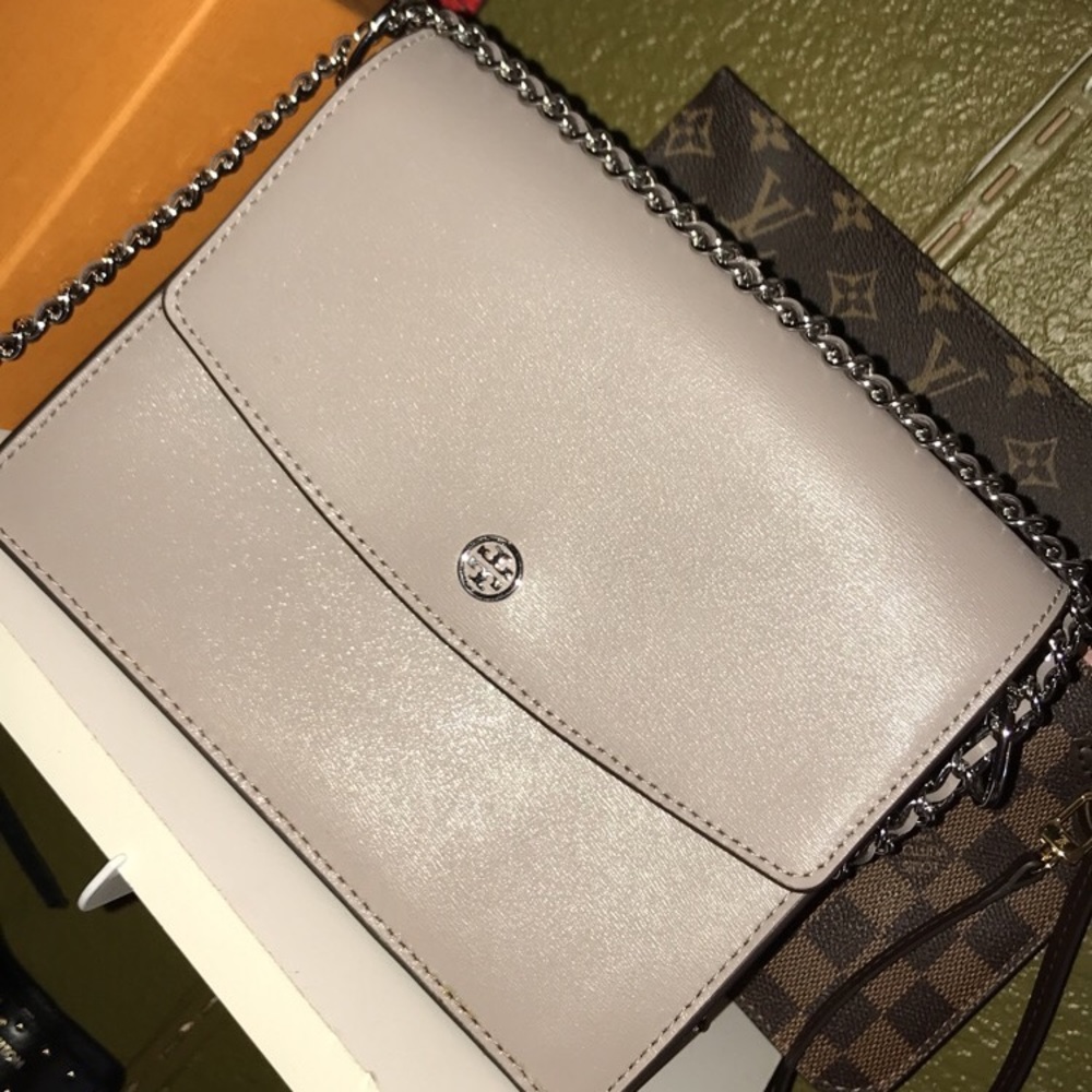 Almost new Tory Burch cross body bag